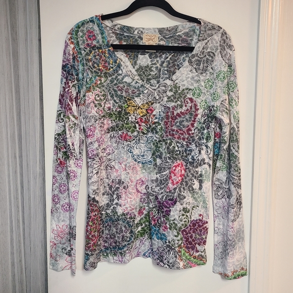 Long Sleeve Top V Neck Animal Print w Rhinestones - Picture 9 of 14